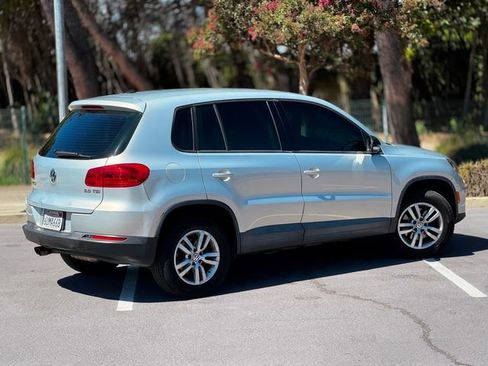 Used 2012 Volkswagen Tiguan S FWD image 17
