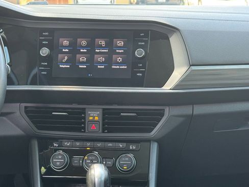 Used 2020 Volkswagen Jetta SEL image 26