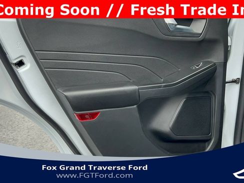 Used 2025 Ford Escape ST-Line Select AWD/4WD image 31