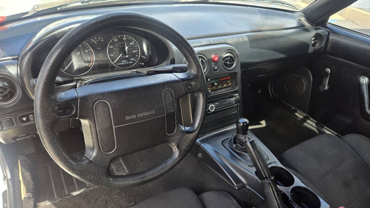 Used 1993 MAZDA MX-5 Miata RWD image 21