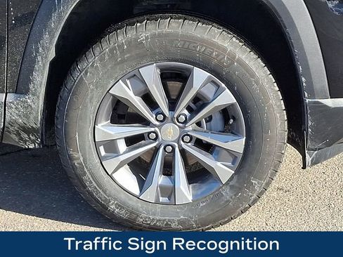 Used 2025 Chevrolet Equinox LT w/ Safety and Technology Package image 12