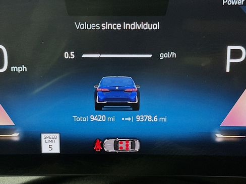 Used 2024 BMW 530i w/ Premium Package RWD image 19