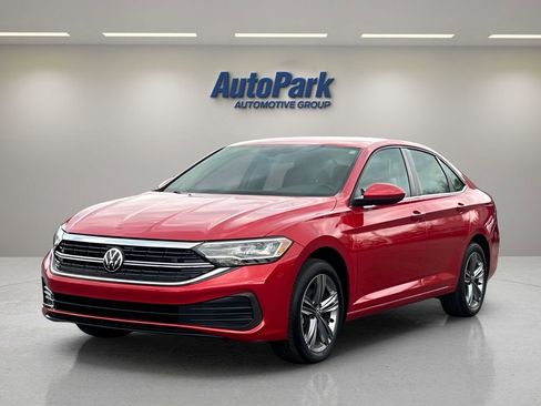 Used 2023 Volkswagen Jetta SE FWD image 3