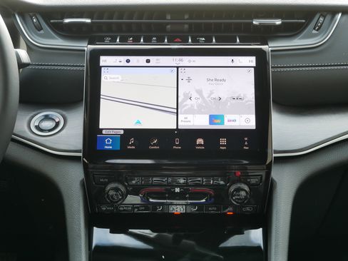 New 2025 Jeep Grand Cherokee L Limited image 10