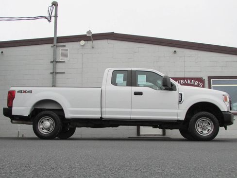 Used 2021 Ford F250 XL w/ Power Equipment Group AWD/4WD image 1