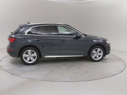 Used 2019 Audi Q5 Prestige w/ Prestige Package image 13