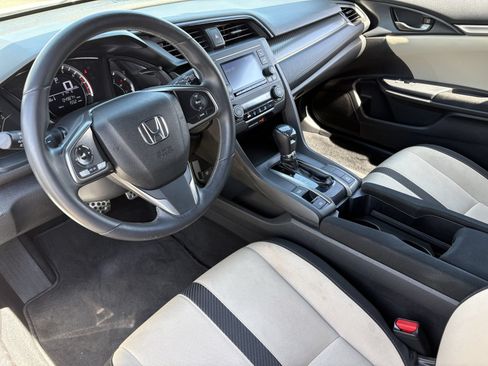 Used 2018 Honda Civic Sport image 24
