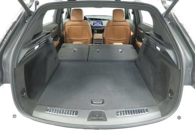 Used 2023 Cadillac XT4 Sport FWD image 43