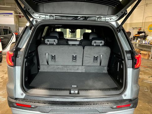 New 2026 GMC Acadia Elevation w/ Elevation Premium Package FWD image 22