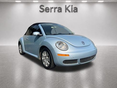 Used 2010 Volkswagen Beetle Convertible FWD image 1