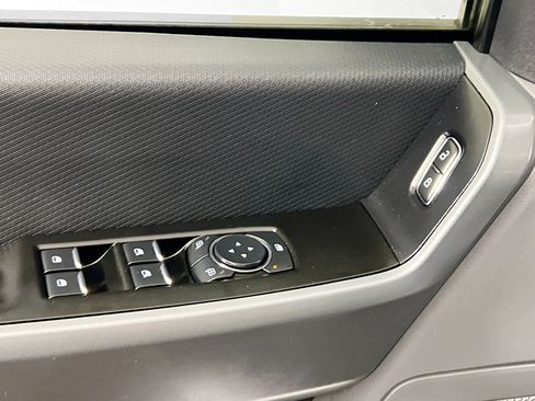 Used 2021 Ford F150 XLT image 16