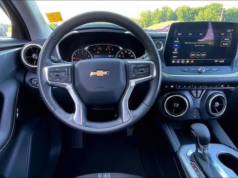 Used 2025 Chevrolet Blazer LT AWD/4WD image 8