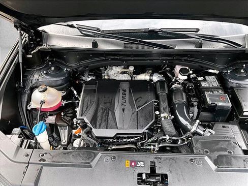 Used 2025 Hyundai Santa Fe SE FWD image 11