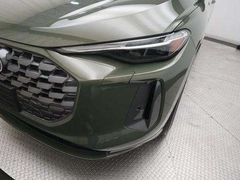 Used 2025 Audi Q5 Premium Plus w/ Premium Plus image 3