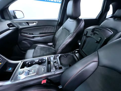 Used 2022 Ford Edge ST-Line w/ Class II Trailer Tow Package AWD/4WD image 29