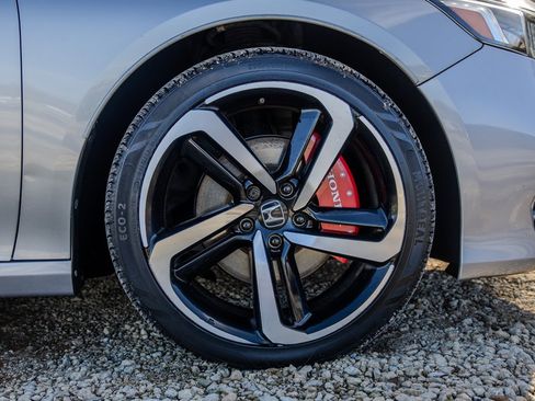 Used 2019 Honda Accord Sport image 13