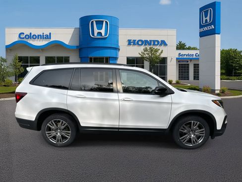 Certified 2022 Honda Pilot Sport image 8
