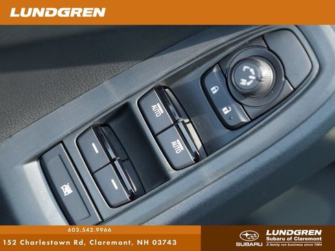 Used 2024 Subaru Crosstrek 2.0i Premium AWD/4WD image 14