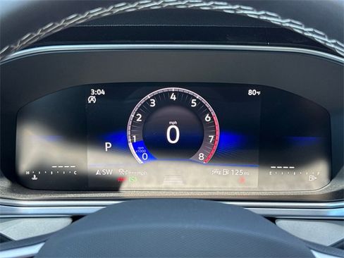 New 2025 Volkswagen Taos SE image 43