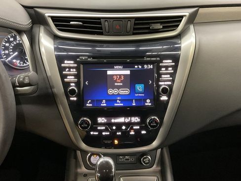 Used 2024 Nissan Murano SV w/ SV Midnight Edition Package image 12