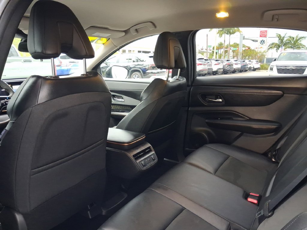 Used 2024 Nissan Ariya AWD image 13