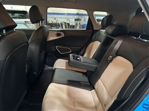 Used 2023 Kia Soul GT-Line FWD image 10