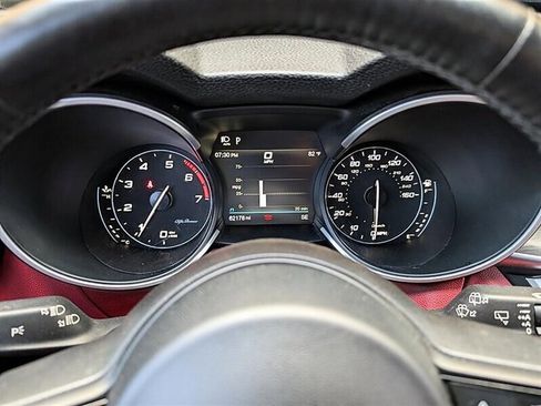 Used 2020 Alfa Romeo Stelvio Ti w/ Active Blind Spot Package AWD/4WD image 20