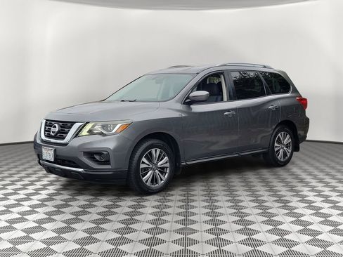 Used 2017 Nissan Pathfinder S FWD image 3