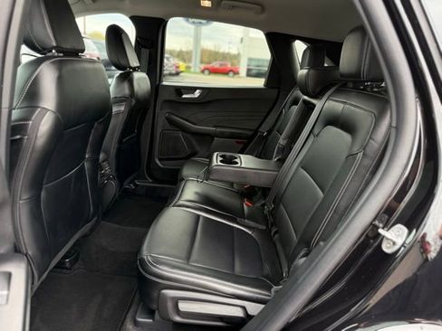 Certified 2025 Ford Escape Platinum AWD/4WD image 16