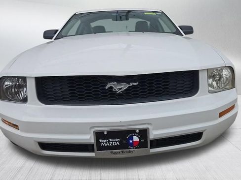 Used 2006 Ford Mustang Coupe image 2