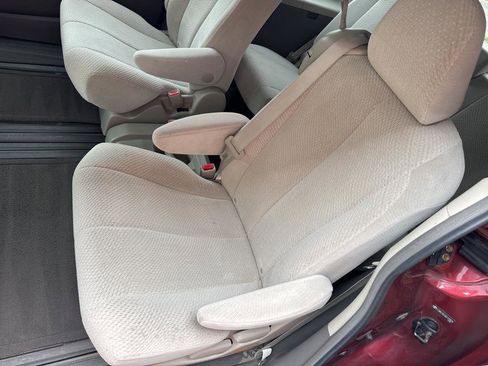 Used 2011 Toyota Sienna LE image 20