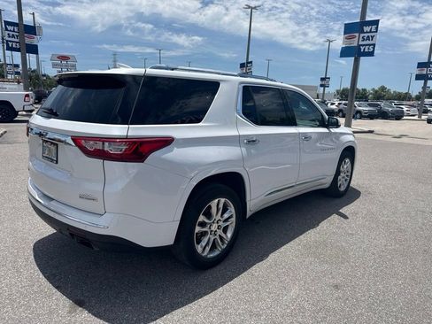 Used 2021 Chevrolet Traverse High Country FWD image 8