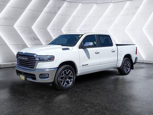 Used 2025 RAM 1500 Laramie AWD/4WD image 2