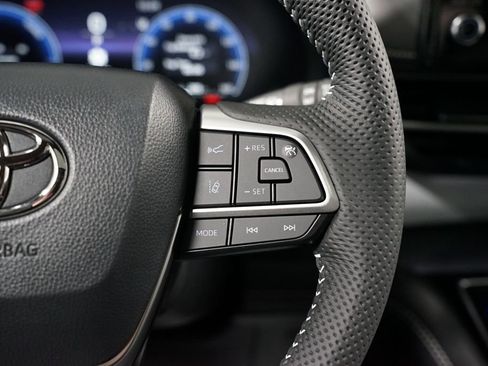 New 2026 Toyota Sienna XSE image 13