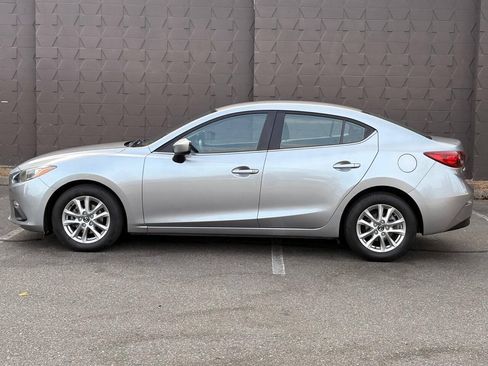 Used 2016 MAZDA MAZDA3 i Sport w/ Preferred Equipment Package FWD image 5