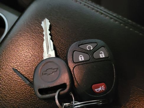 Used 2016 Chevrolet Traverse LT w/ Style and Technology Package image 32