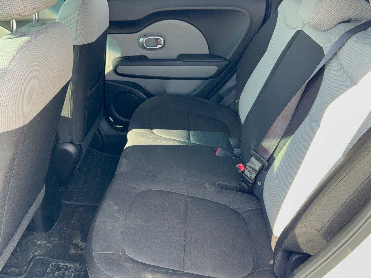 Used 2014 Kia Soul FWD image 25