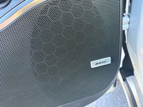 Used 2024 Buick Enclave Premium image 12