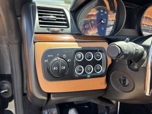 Used 2016 Maserati GranTurismo Convertible RWD image 39