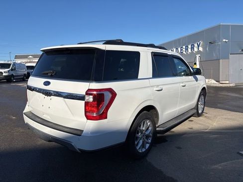 Certified 2021 Ford Expedition XLT image 3