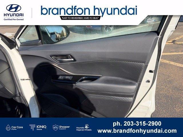 Used 2019 Toyota C-HR XLE FWD image 8