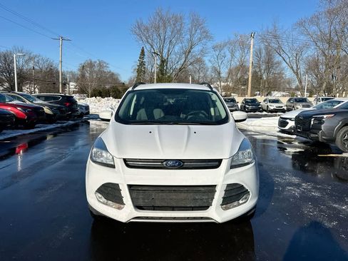 Used 2015 Ford Escape SE w/ Equipment Group 201A image 16