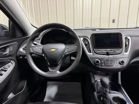 Used 2024 Chevrolet Malibu LT FWD image 30