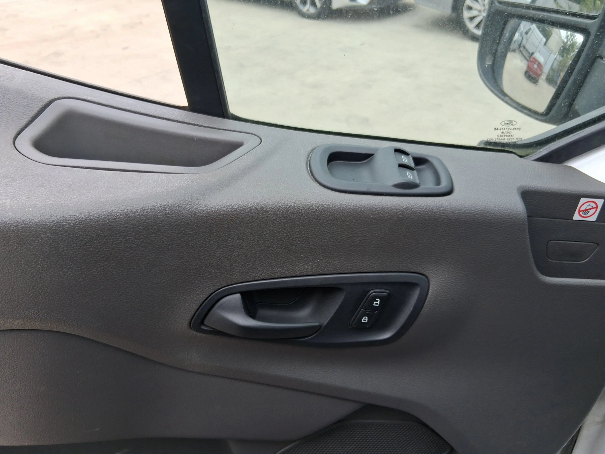 Used 2020 Ford Transit 150 XL RWD image 19