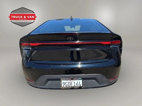Used 2023 Toyota Prius LE FWD image 4