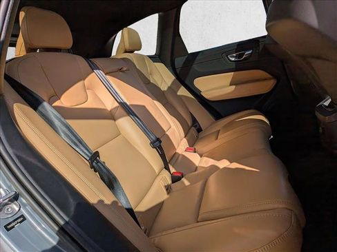 Certified 2023 Volvo XC60 T8 Ultimate image 21