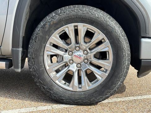 Used 2023 GMC Sierra 1500 Denali w/ Technology Package AWD/4WD image 8