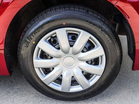 Used 2025 Toyota Corolla LE w/ LE Premium Package FWD image 22