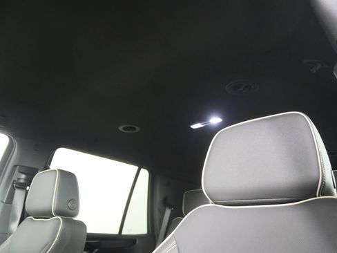 Used 2026 GMC Yukon Elevation AWD/4WD image 12