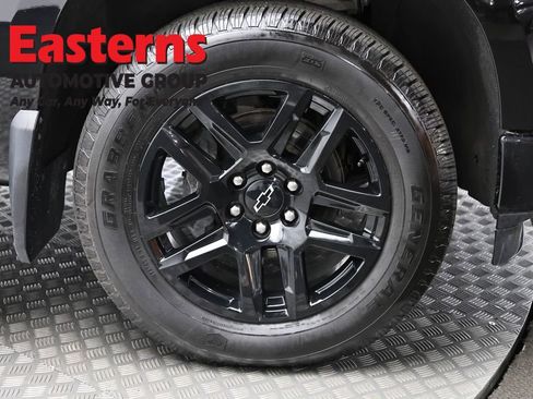 Used 2024 Chevrolet Silverado 1500 Custom AWD/4WD image 31